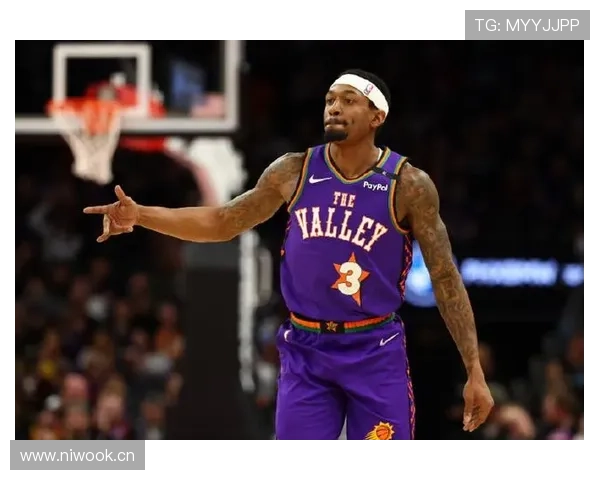 比尔首场比赛表现出色上半场完美命中率贡献12分2篮板正负值5